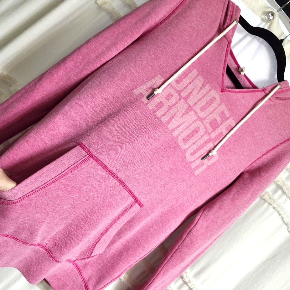 Under Armour, XS, Breast Cancer Hoodie. Limited Edition.